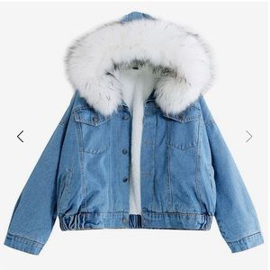 Denim hooded jacket with fur hood (detachable)